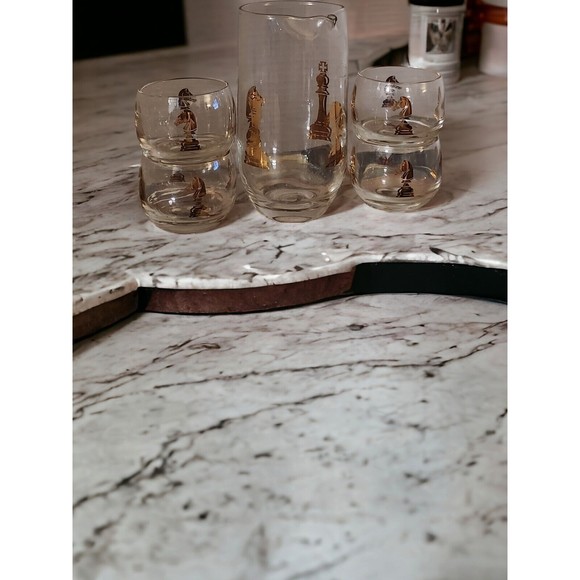 For “Lonely Knights”, Checkmate, Martini Set by Hickok, 5 Glass Set, Mixology - Picture 1 of 6